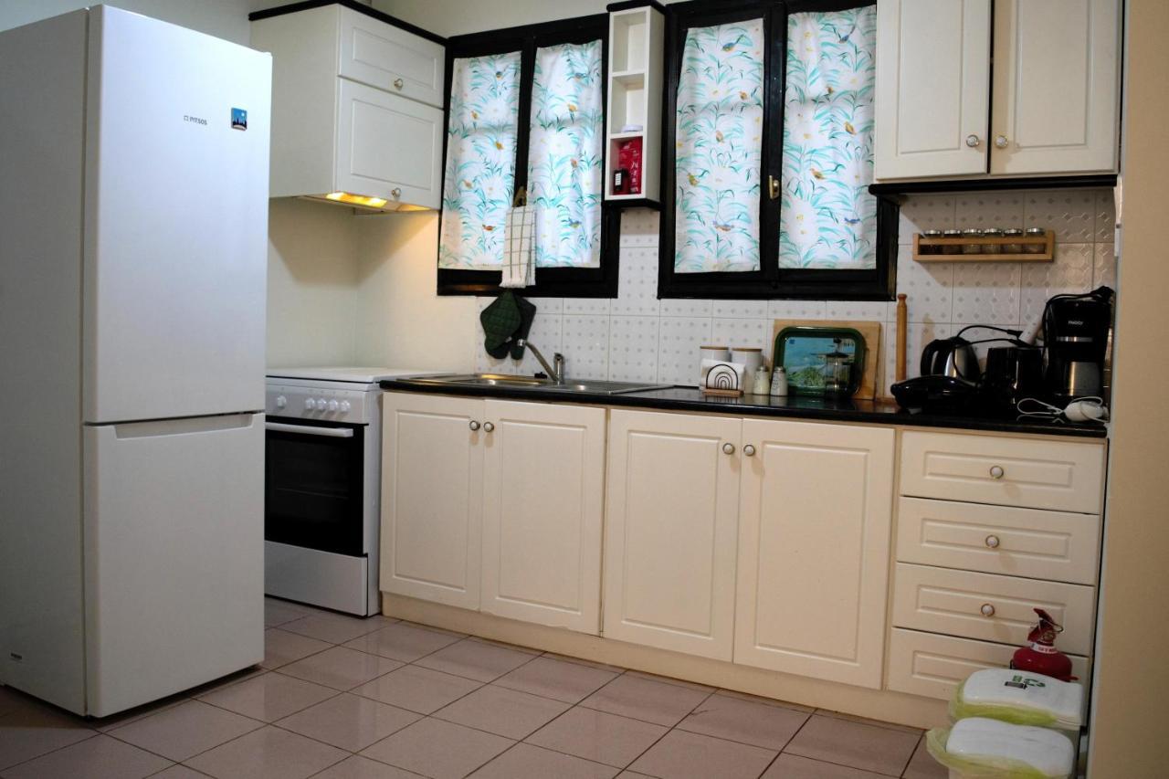 Phoeve Apt-Lovely 1-Br Rental Near The Beach Kalathas Exteriör bild