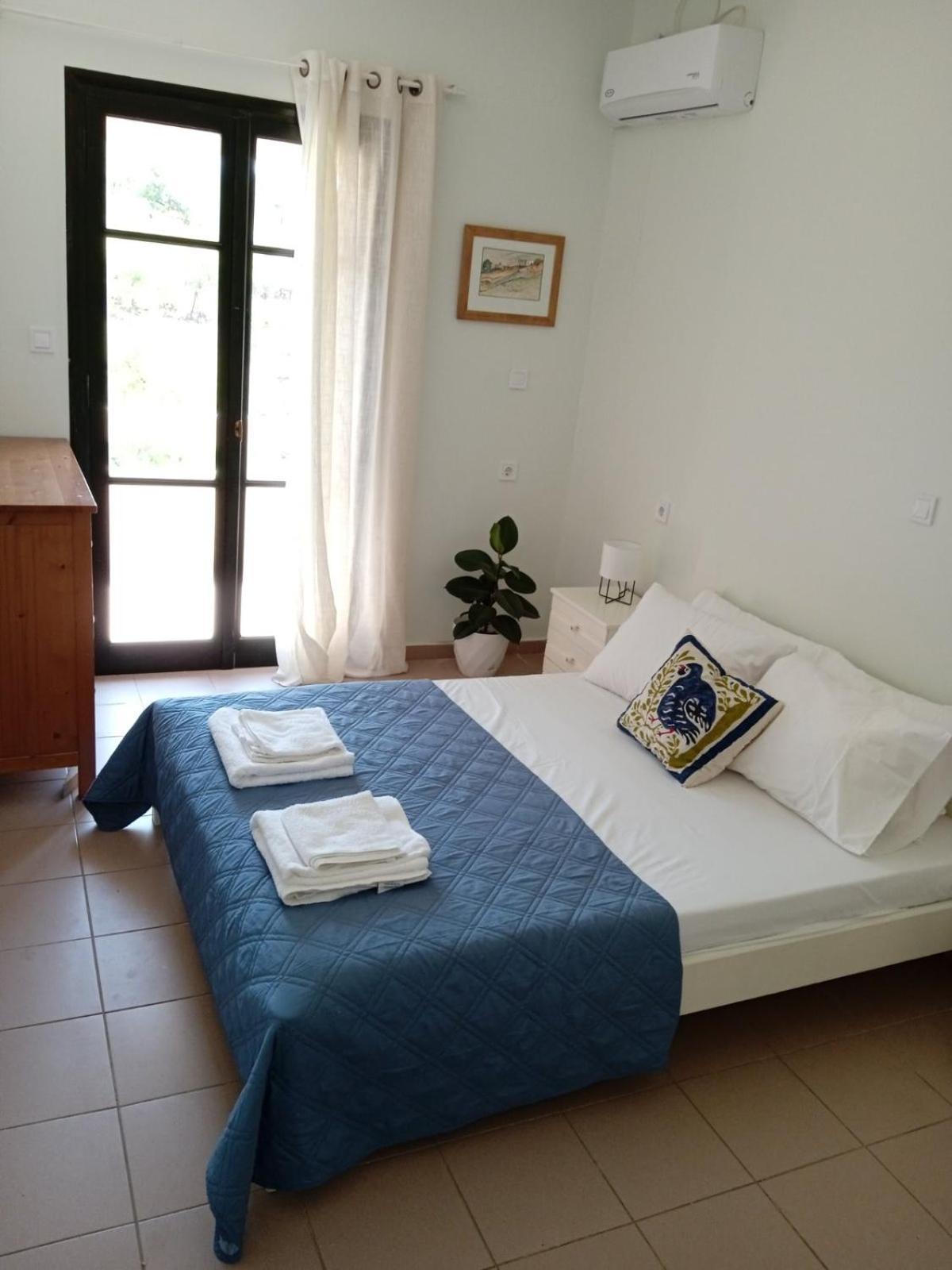 Phoeve Apt-Lovely 1-Br Rental Near The Beach Kalathas Exteriör bild