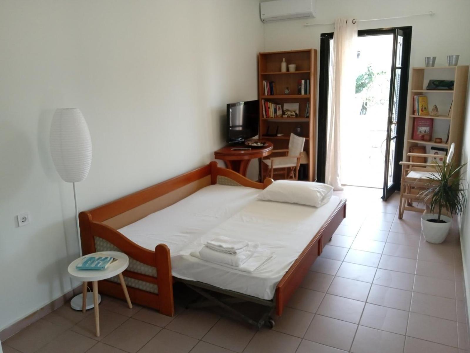 Phoeve Apt-Lovely 1-Br Rental Near The Beach Kalathas Exteriör bild